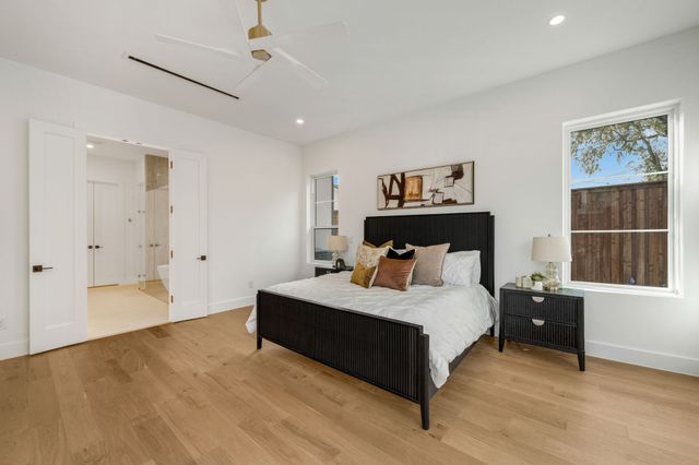 3627 Merrell Road, Dallas, TX 75229