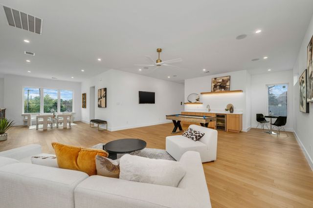 3627 Merrell Road, Dallas, TX 75229