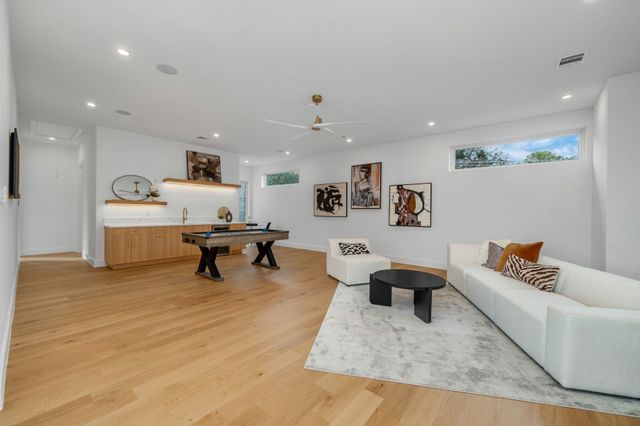 3627 Merrell Road, Dallas, TX 75229