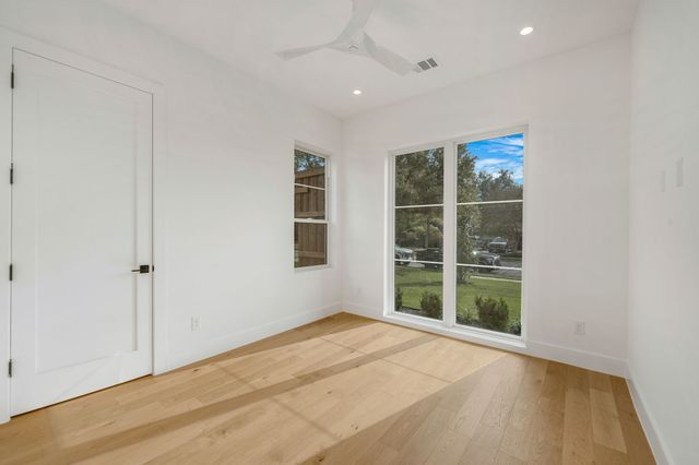 3627 Merrell Road, Dallas, TX 75229