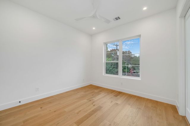 3627 Merrell Road, Dallas, TX 75229