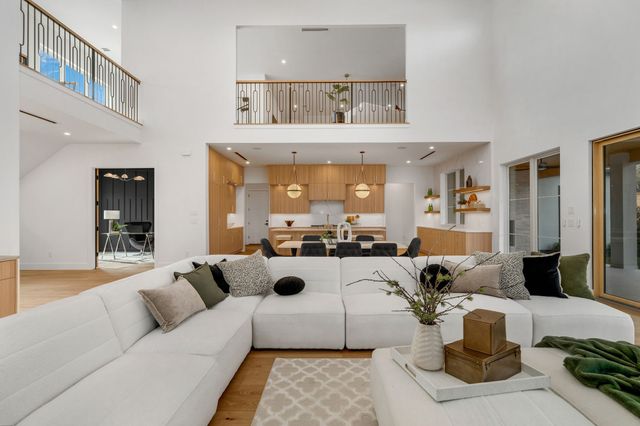 3627 Merrell Road, Dallas, TX 75229