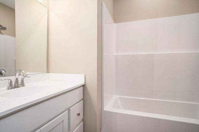 2471 Gray Wolf Way, Muskegon, MI 49444