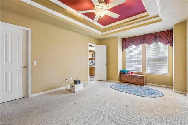 901 Overlook TER, Carrollton, VA 23314