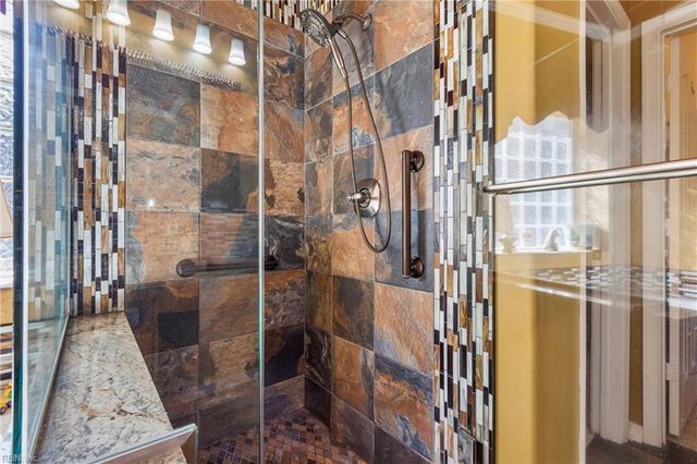 901 Overlook TER, Carrollton, VA 23314