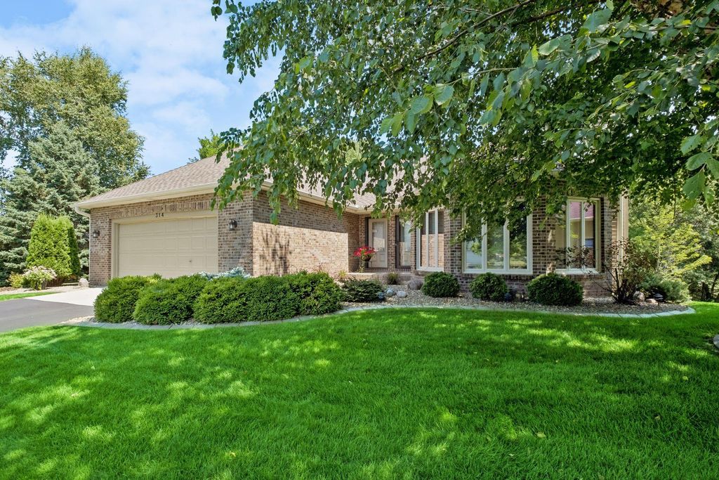 314 Wedgewood Drive, Mahtomedi, MN 55115 — photo 5