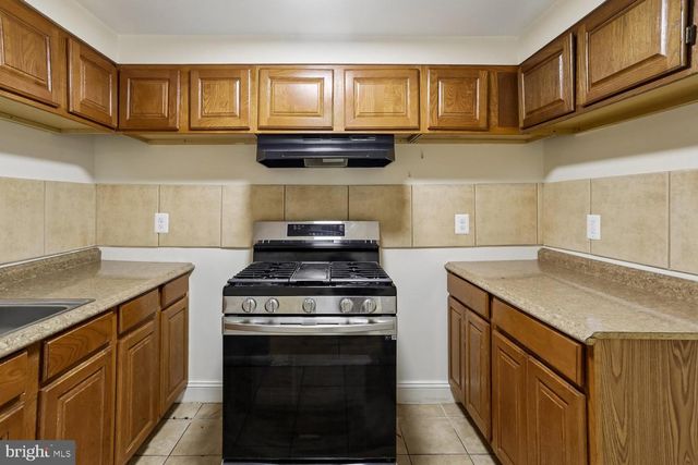 1408 NEWTON ST NW, Washington, DC 20010