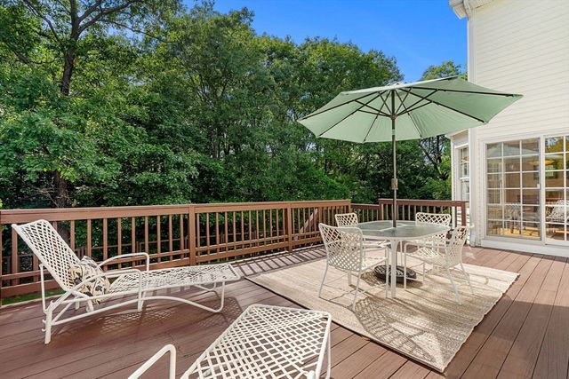 41 Fairway Drive, Woburn, MA 01801