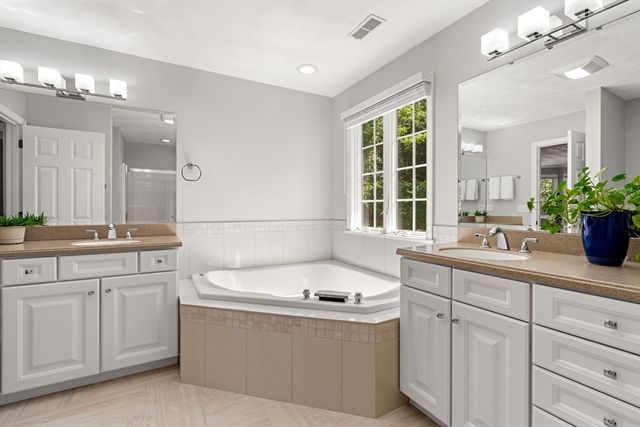 41 Fairway Drive, Woburn, MA 01801