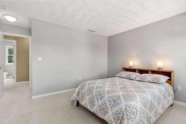41 Fairway Drive, Woburn, MA 01801