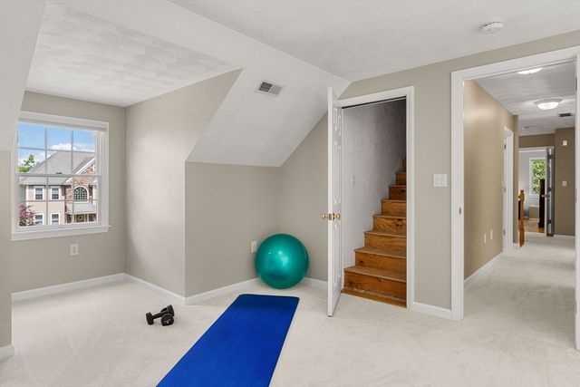 41 Fairway Drive, Woburn, MA 01801