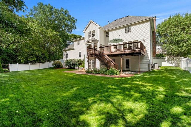 41 Fairway Drive, Woburn, MA 01801
