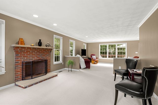 41 Fairway Drive, Woburn, MA 01801