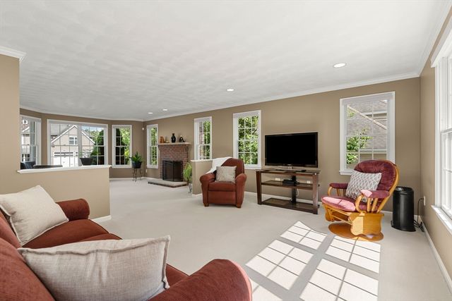 41 Fairway Drive, Woburn, MA 01801