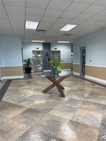 717 Ponce De Leon Blvd 323, Coral Gables, FL 33134