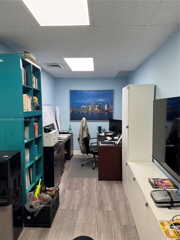 717 Ponce De Leon Blvd 323, Coral Gables, FL 33134