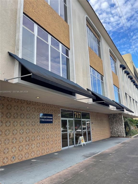 717 Ponce De Leon Blvd 323, Coral Gables, FL 33134