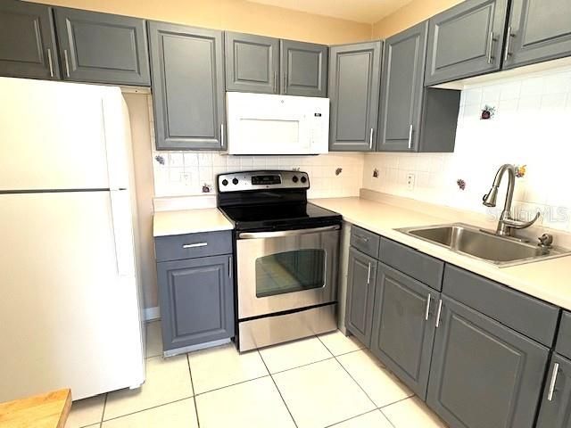 202 BEDFORD TRAIL 99, Sun City Center, FL 33573