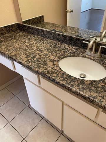 2121 Hepburn Street 1224, Houston, TX 77054