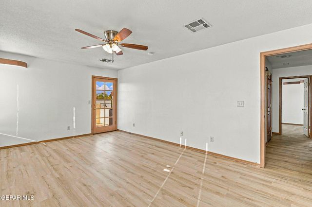 6361 Bea Martinez, El Paso, TX 79932
