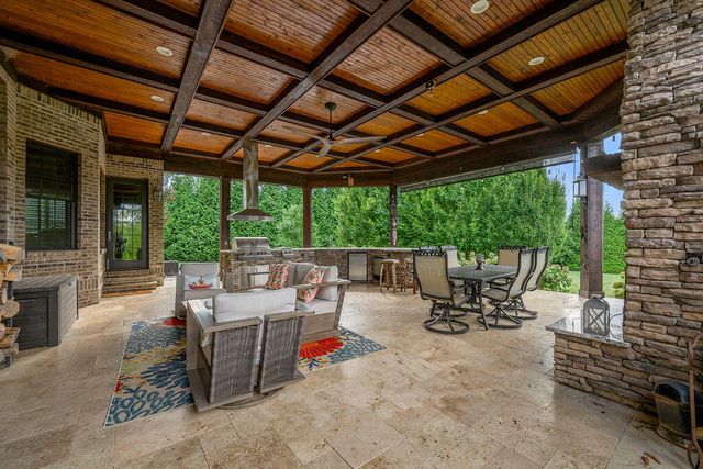 106 Deerfield Circle, Nicholasville, KY 40356