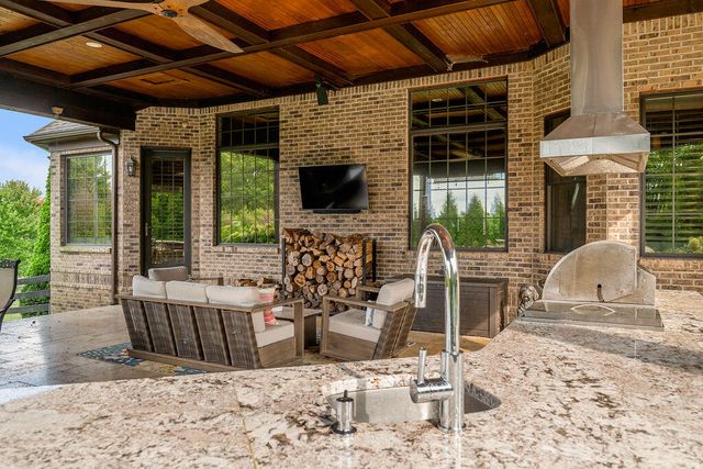 106 Deerfield Circle, Nicholasville, KY 40356