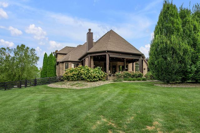 106 Deerfield Circle, Nicholasville, KY 40356
