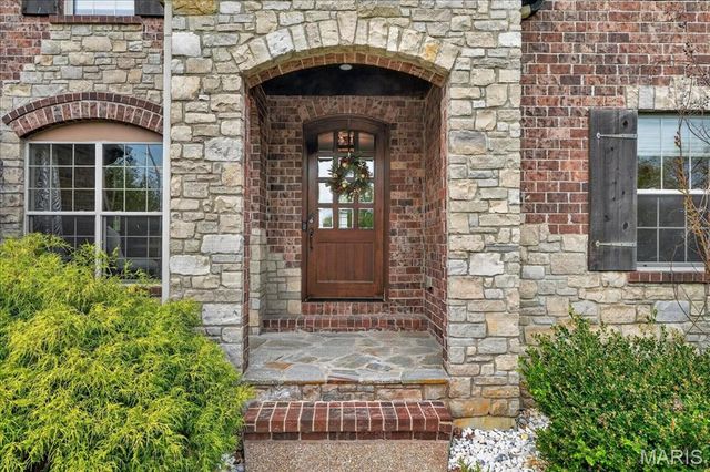 3 Ladue Court, Creve Coeur, MO 63141