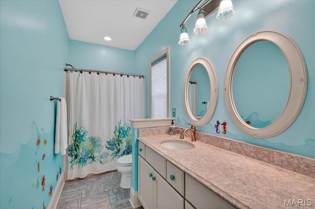 3 Ladue Court, Creve Coeur, MO 63141