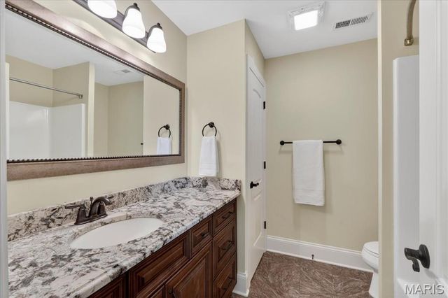 3 Ladue Court, Creve Coeur, MO 63141