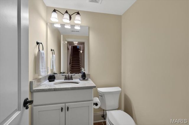 3 Ladue Court, Creve Coeur, MO 63141