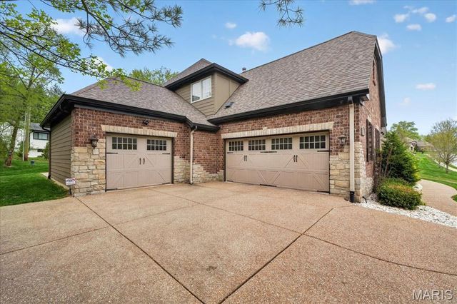3 Ladue Court, Creve Coeur, MO 63141
