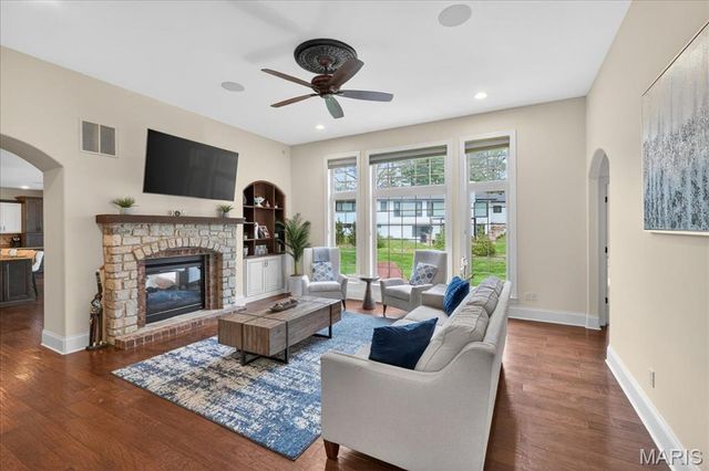 3 Ladue Court, Creve Coeur, MO 63141