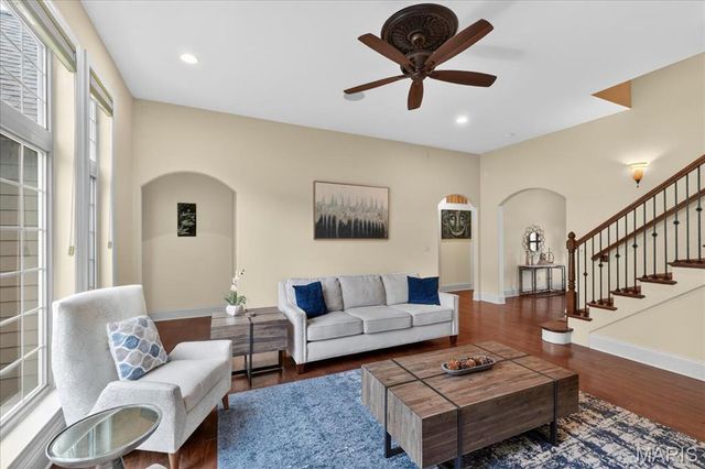 3 Ladue Court, Creve Coeur, MO 63141