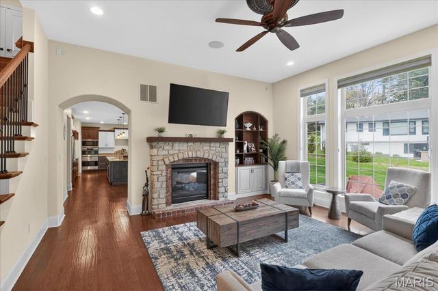 3 Ladue Court, Creve Coeur, MO 63141