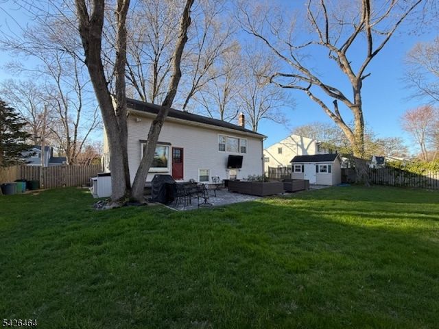 25 Whitman Dr, New Providence Boro, NJ 07974