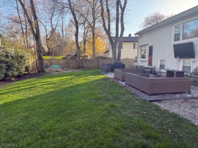 25 Whitman Dr, New Providence Boro, NJ 07974