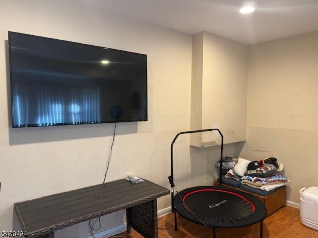 25 Whitman Dr, New Providence Boro, NJ 07974