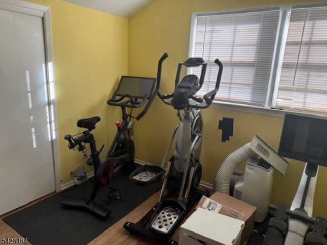 25 Whitman Dr, New Providence Boro, NJ 07974