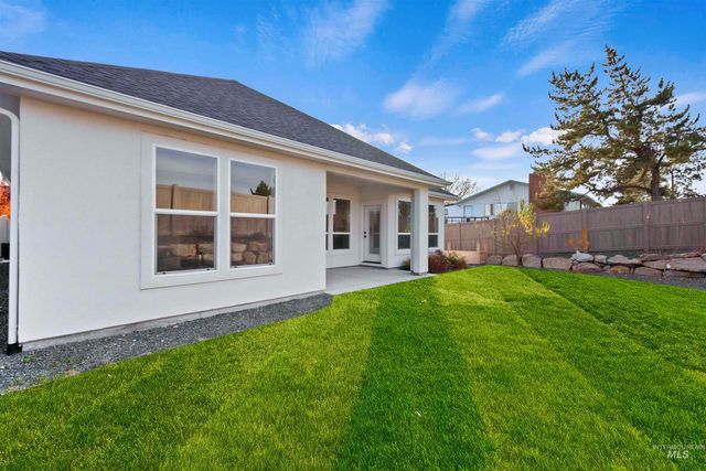 11328 W Campanula Dr, Star, ID 83669