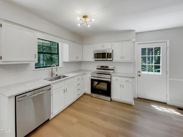 11 Sweetbay Court, Durham, NC 27704