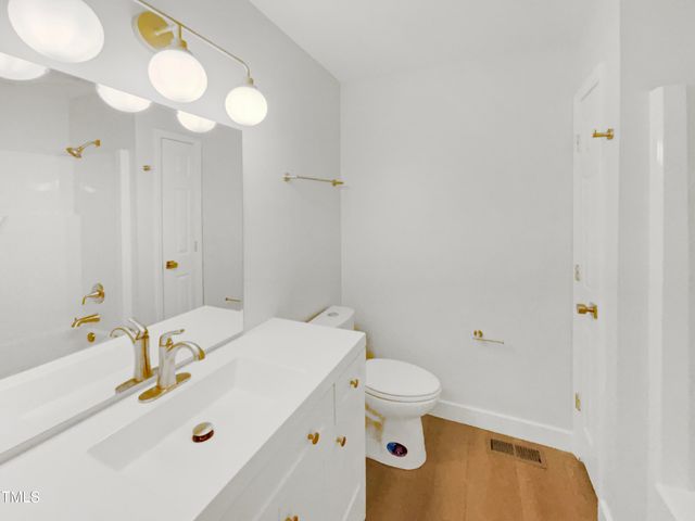 11 Sweetbay Court, Durham, NC 27704