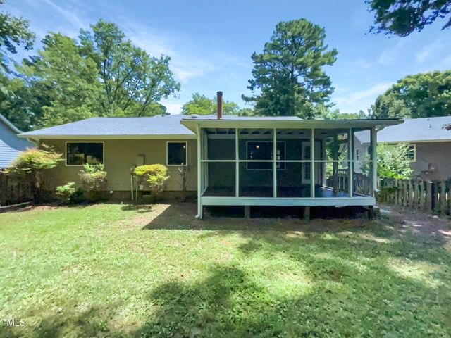 11 Sweetbay Court, Durham, NC 27704