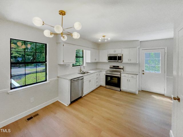 11 Sweetbay Court, Durham, NC 27704