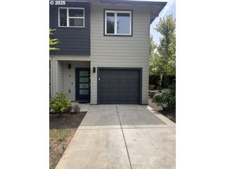 2828 22nd Ave 5, Forest Grove, OR 97116