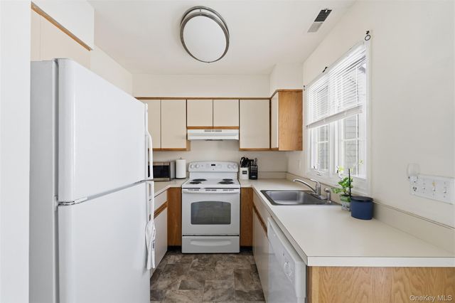 708 Chestnut Drive, Carmel, NY 10512