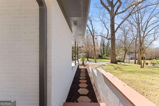 698 Holly Drive, Gainesville, GA 30501