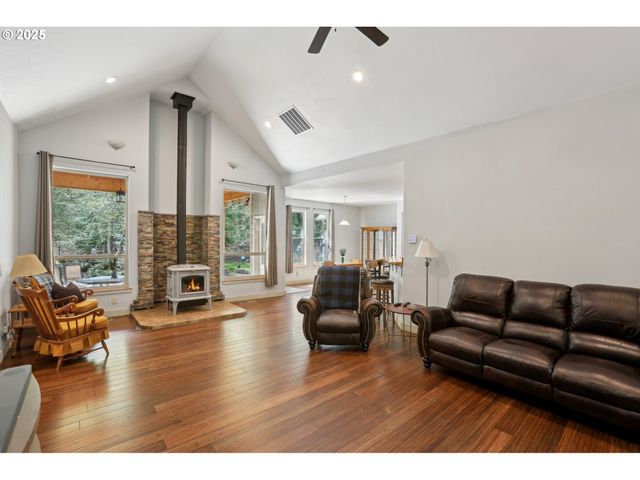 230 RILEY Ct, Toutle, WA 98649