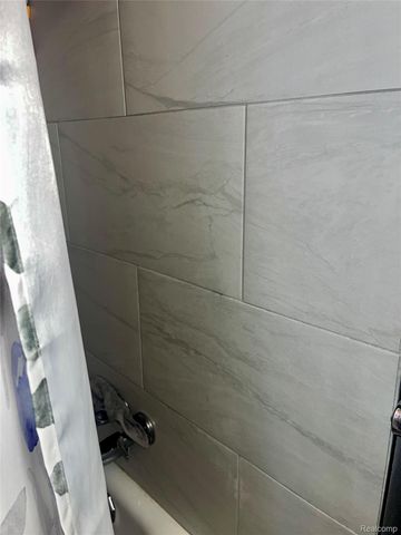 15854 Englewood Avenue, Allen Park, MI 48101