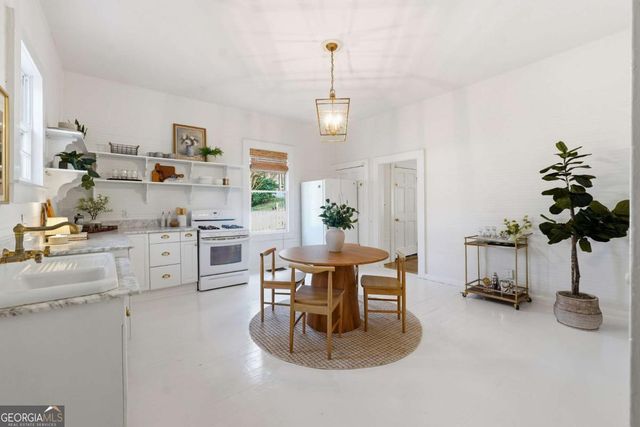 1966 Butler Way NW, Atlanta, GA 30318